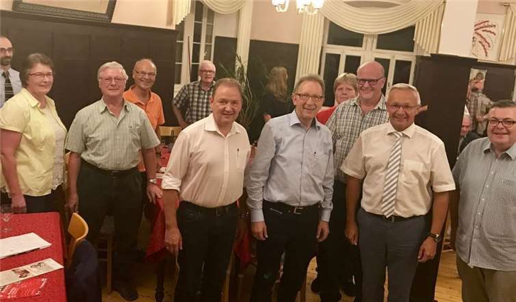 Bundestagskandidat Erwin Rüddel und Landratskandidat Achim Hallerbach standen Rede und Antwort in Leutesdorf.privat