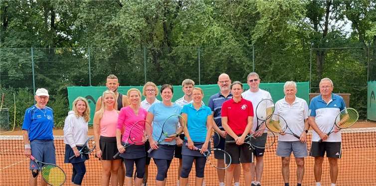 Bunt, fröhlich und sportlich: Das diesjährige „Schleifchenturnier“ des SV Urmitz war ein voller Erfolg. Foto: privat