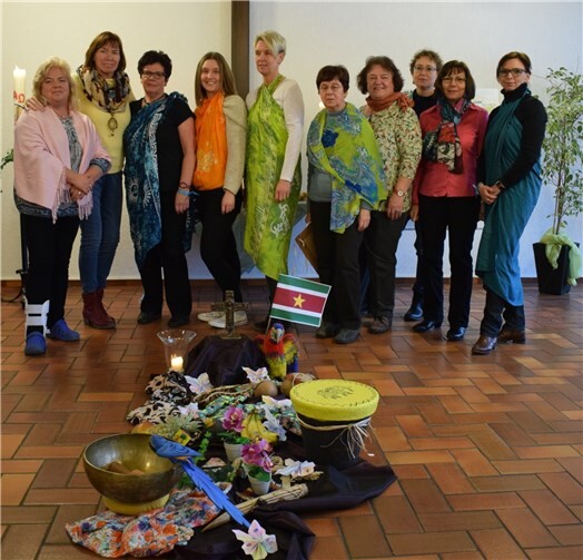 Bunt geschmückte Kirchen und Gemeindehäuser, landestypische Kleidung und leckeres, meist scharf gewürztes Essen nach südamerikanischen Rezepten brachten am Wochenende beim Weltgebetstag das Leben von Frauen aus Surinam den Gottesdienstbesuchern im Rhein-Lahn-Kreis näher.privat