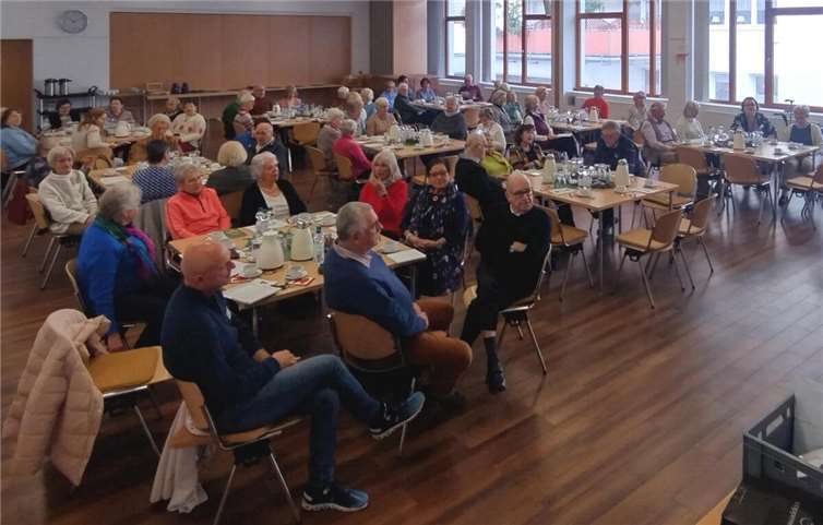 Bunter musikalischer Jahresabschluss des Seniorennetzwerkes.  Foto: Marion Surrey