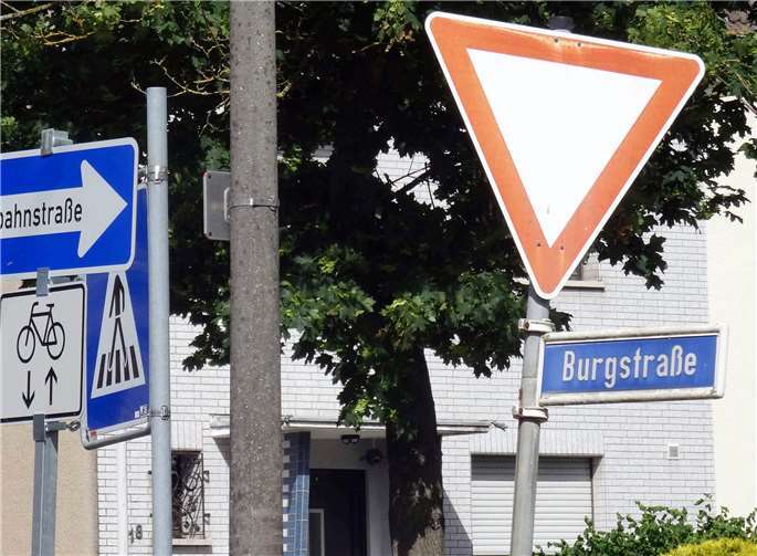 Burgstraße Flerzheim - Einbahnstraßenregelung wird geprüft.Foto: privat