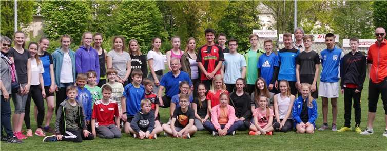 BvS Leichtathletik: Vier Mannschaften starteten für das Bertha-von-Suttner-Gymnasium im Leichtathletikwettkampf in Mayen.Privat