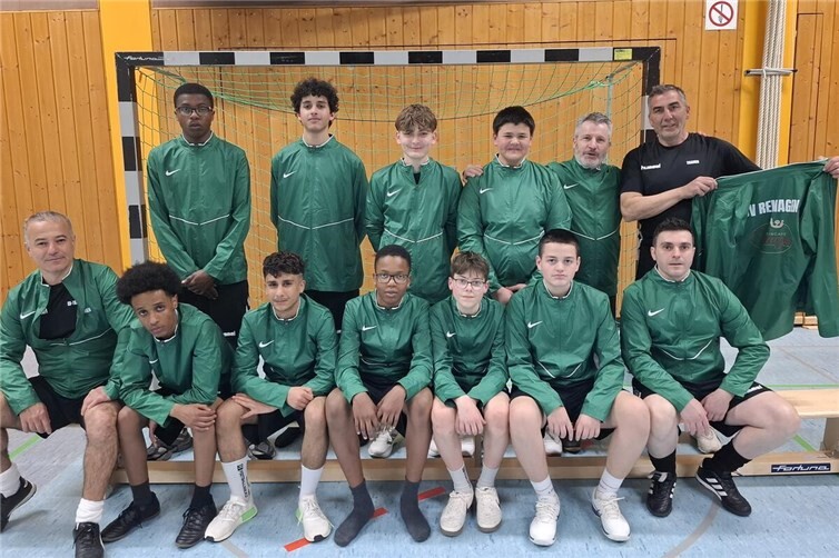 C-Jugend in neuer Kleidung