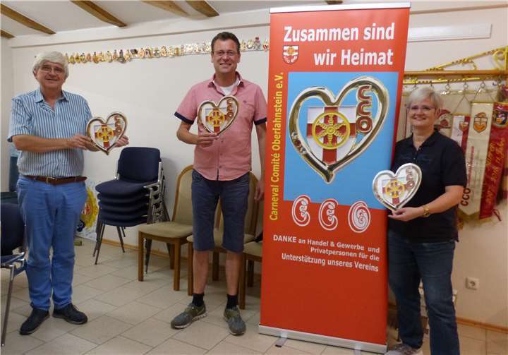 CCO-Vorsitzender Helmut Hohl, Elferratspräsident Markus Krapf und die zweite Vorsitzende Eva Bonn. Foto: privat