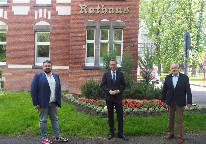 CDU-Bundestagsabgeordneter Josef Oster mit Stadtbürgermeister Christoph Mohr und dem Ersten Beigeordneten Bernhard Wiemer.Foto: privat
