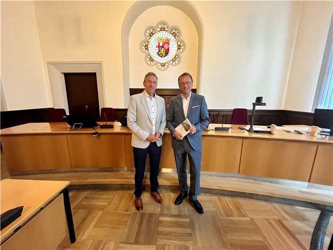 CDU-Bundestagsabgeordneter Josef Oster (re.) mit OLG-Präsident Thomas Henrichs. Foto: Marcel Willig