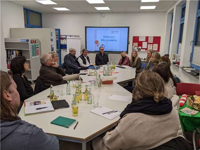 CDU-Kreistagsfraktion im Dialog mit den Schulleitungen der Förderschulen  Foto: Karl-Heinz Boll