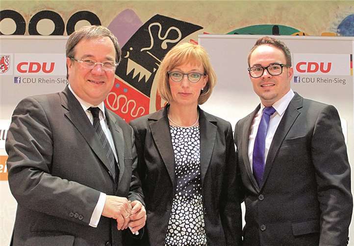 CDU-Landesvorsitzender Armin Laschet (li.), die neue CDU-Stadtverbandsvorsitzende Katja Kroeger und CDU-Fraktionsvorsitzender Joachim Kühlwetter. CDU Meckenheim
