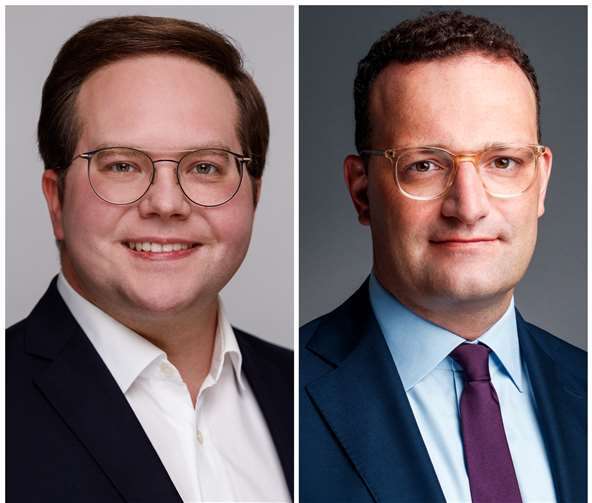 CDU-Landtagskandidat Pascal Badziong (l.) kündigt am 12.03. einen neuen Termin mit Bundesgesundheitsminister Jens Spahn (r.) an.