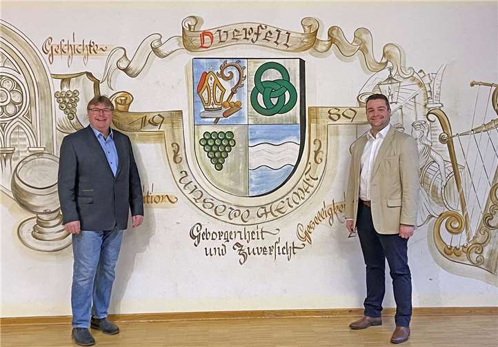 CDU-Landtagskandidat Torsten Welling (re.) im Gespräch mit Ortsbürgermeister Detlef Reil in Oberfell. Foto: privat