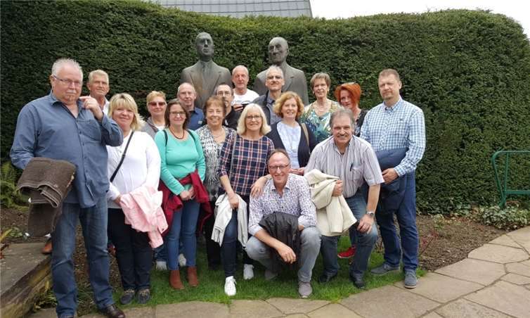 CDU Oedingen und Gäste im Garten Konrad Adenauers in Bad Honnef-Rhöndorf. privat