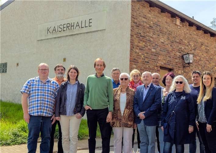 CDU-Ortstermin an der Kaiserhalle in Vettelhoven. Foto: T. Frömbgen