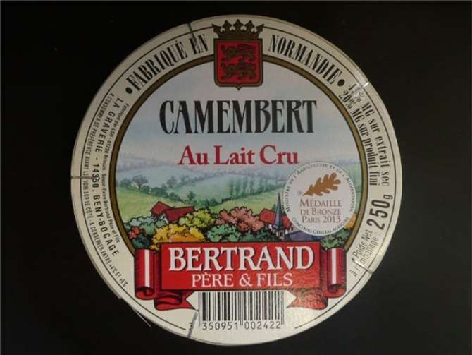 Camembert de Terroir au lait cru - Bertrand Père & Fils.  Foto: lebensmittelwarnung.de