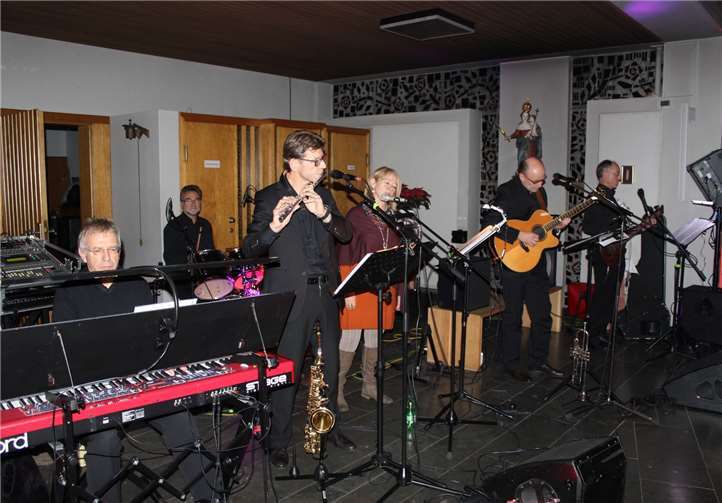 „Cantamus“ verarbeiten in ihrer Musik Einflüsse aus Rock, Pop und Jazz.