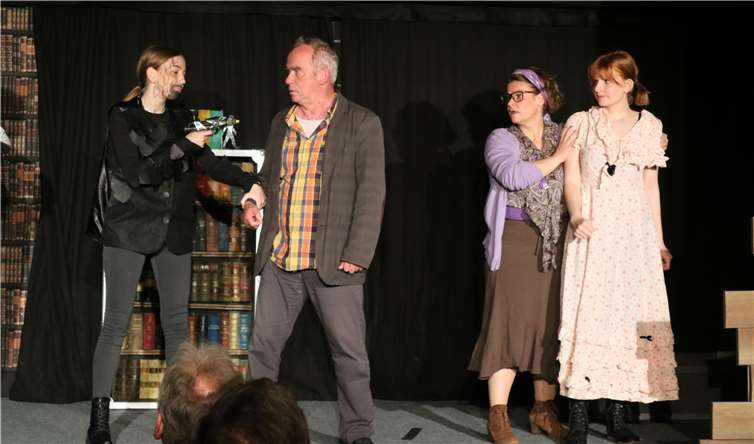 Capricorns Männer nehmen Mo gefangen. Fotos: UP