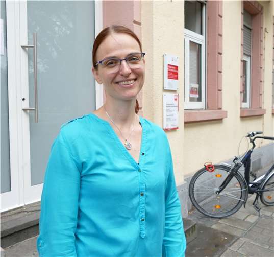 Caritas-Mitarbeiterin Andrea Müller de Merino ist Ansprechpartnerin in der neuen Anlaufstelle für lebenserfahre Menschen.Quelle: Caritasverband Koblenz e.V