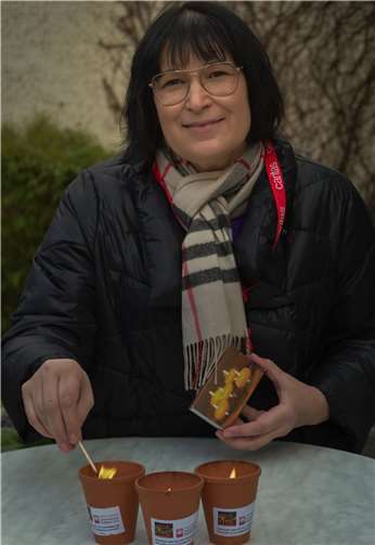 Caritas-Vorsitzende Anette Moesta setzte ebenfalls ein Zeichen der Solidarität.