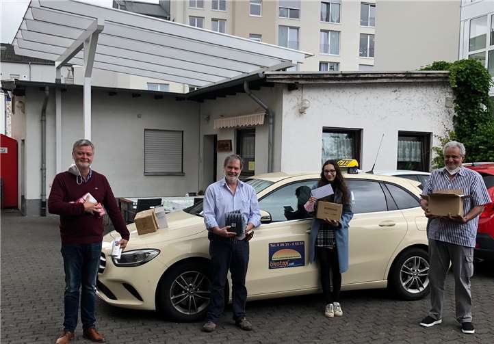 Caritasdirektor Eberhard Köhler (links im Bild) drückte seinen Dank aus für dieses Zeichen der Solidarität.Foto: