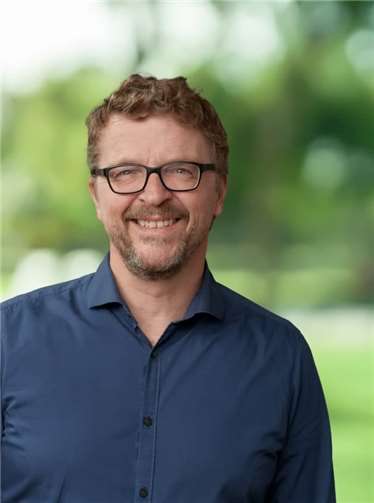 Carl-Bernhard von Heusinger.