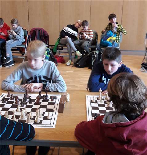 Carl Kämpen (l.) und Julian Hoffmann beim Spiel. Foto: privat