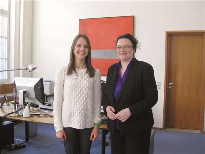 Carolin Endres, Schülerin aus Ochtendung, besuchte am Girls' Day Bundesministerin Andrea Nahles in Berlin. privat