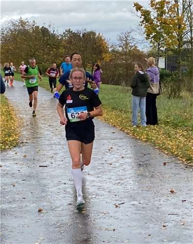 Carolina Menrath gewinnt Vizemeisterschaft im Fünf-Kilometer-Straßenlauf.Foto: privat