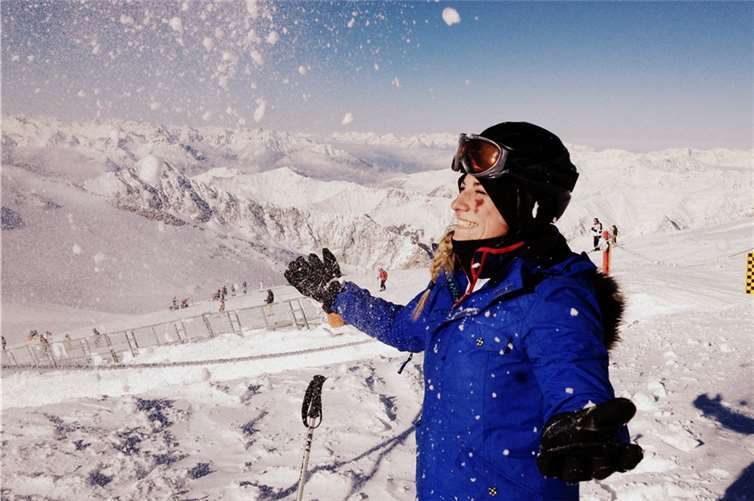 Caroline Thomas schnallte sich die Bretter an, um von den harten Wochen im Schnee zu entspannen...