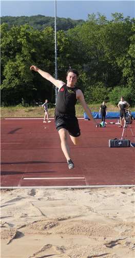 Cedric Kaminski begeisterte mit dem weitesten Sprung des Tages. Quelle: LG Kreis Ahrweiler