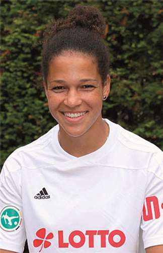 Celia Okoyino da Mbabi. privat