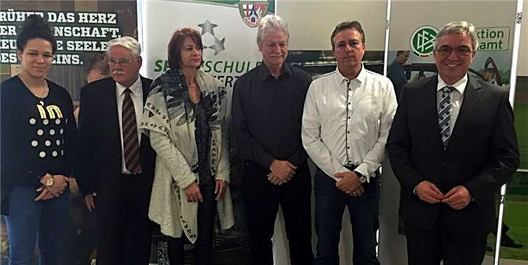 Célia Šašic, Walter Desch, Annette Wunsch, Uli Schneider; Achim Wunsch und Roger Lewentz (v.l.). privat