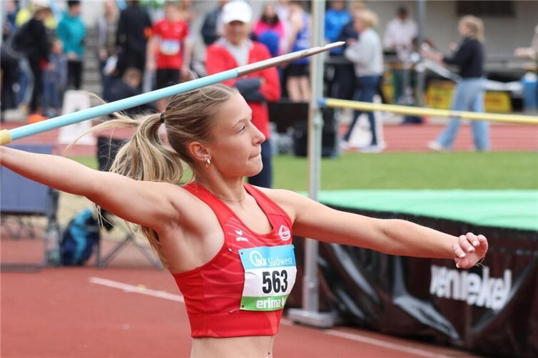 Celina Medinger.  Fotos: VfL Waldbreitbach