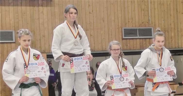 Celine Leufgen durfte sich nach einer starken Leistung bei der südwestdeutschen Einzelmeisterschaft im Judo über einen tollen dritten Platz freuen.Privat