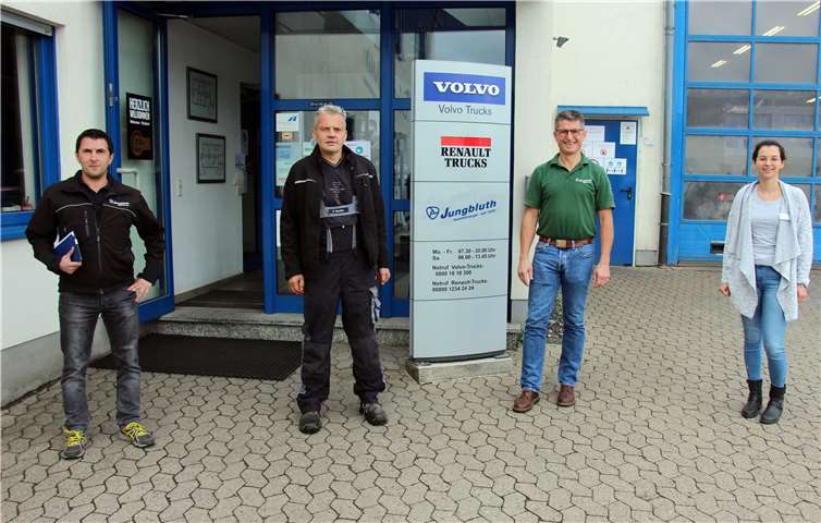 Cetin Kiymazaslan, Peter Stadler, Toni Jungbluth, Marie Theresa Klein.Foto: Jungbluth Nutzfahrzeuge