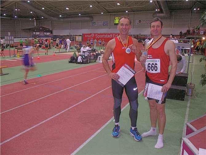 Chavet und König freuen sich über ihre Medaillen bei der Senioren-DM. privat