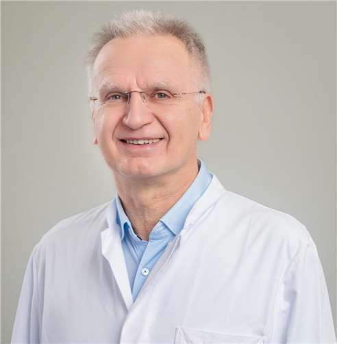 Chefarzt Dr. Harald Lörler und sein Team der Anästhesie, Intensivmedizin und Schmerztherapie laden zum kostenfreien Infoabend.  Foto: Joachim Gies | Marienhaus