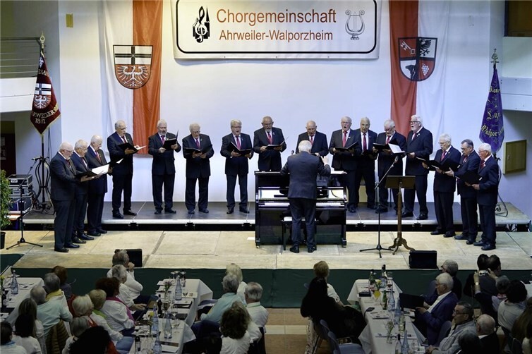 Chorgemeinschaft Ahrweiler-Walporzheim beim Kommersabend