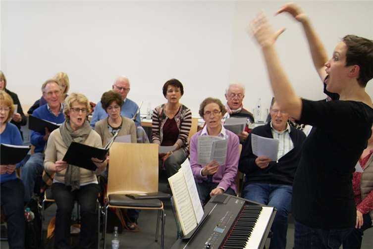 Chorleiterin Ulrike Ludewig versteht es, den Chor zu Höchstleistungen zu bringen. privat