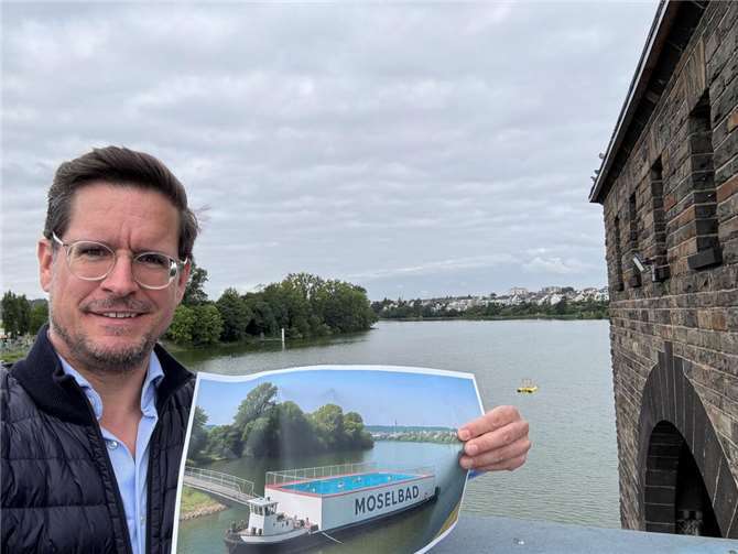 Ein innovativer Vorschlag für Koblenz: Ein Badeschiff als Außenbereich für das Moselbad Christian Altmaier vor Ort. Foto: privat