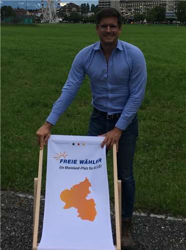 Im Liegestuhl mit Abstand gute Gespräche Christian Altmaier.Foto: privat