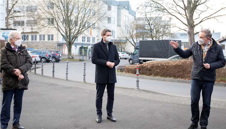 Christian Baldauf (Mitte) in Höhr-Grenzhausen, gemeinsam mit Matthias Lammert, MdL (re.) Wahlkreisabgeordneter Josef Dötsch, MdL.Foto: Sonja Ingerl