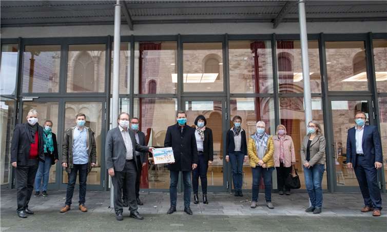 Christian Baldauf und Anette Moesta wurden begleitet vom B-Kandidaten Felix Dötsch, der Landtagsabgeordneten Hedi Thelen, Bürgermeister Klaus Bell, Bürgermeister Claus Peitz und Beigeordneter Joachim Plitzko. Foto: CDU-Kreisverband Mayen-Koblenz