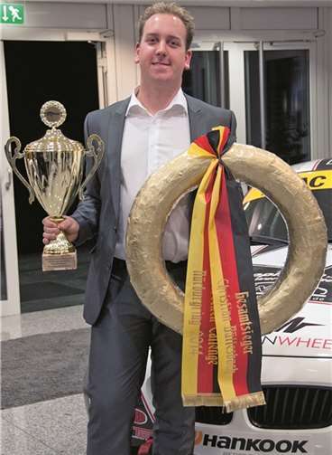 Christian Büllesbach aus Königswinter entschied auf einem BMW Z4 die Rundstrecken-Challenge Nürburgring 2014 für sich.