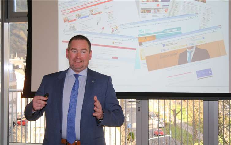 Christian Dübner (IHK) ging auf die neuen Markt- und Wettbewerbschancen anlässlich der heutigen Digitalisierung ein.