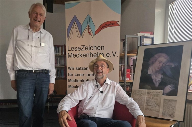 Christian Dürig, 1. Vorsitzender LeseZeichen e.V. und der Autor Udo Weinbörner