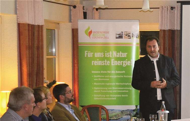 Christian Eifler, Bioenergieregion HOT, berichtete über Erfahrungen mit der durchwachsenen Silphie.privat