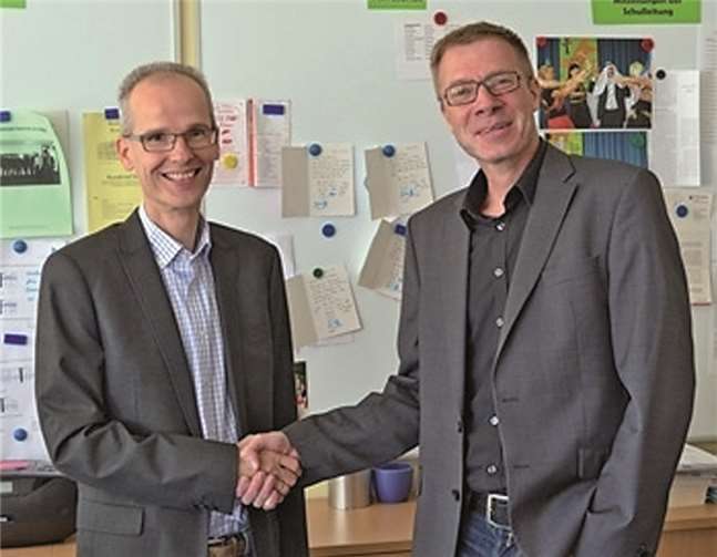 Christian Etzkorn (l.) ist der neue Schulleiter der Realschule plus Cochem.privat
