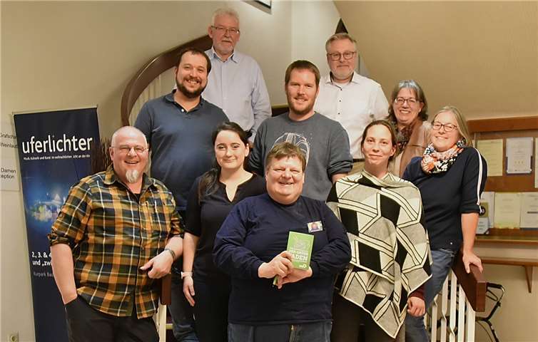 Christian Havenith (Wassenach) v.li.n.re, Christoph Scheuer (Sprecher), Manfred Brinkhoff (Schatzmeister), Laura Stenz (Dedenbach), Josef Pratzner (Bad Neuenahr-Ahrweiler), Harm Sönksen (Geschäftsführer), Ralf Urban (Sinzig), Kristina Schmidt (Niederzissen), Claudia Hoffmann (Lantershofen) und Birgit Stupp (Sprecherin). Foto: Jutta Dietz