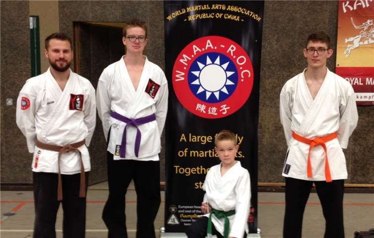 Christian Heber (v.l.), Vincent Gutscher, Louis Gutscher und Alexander Ellmann fahren nun gut vorbereitet zur Meisterschaft. privat