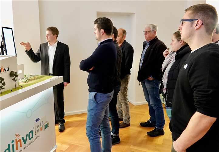 Christian Kolf, verantwortlich für Technik und Vertrieb, gab eine Vorführung und Einweisung in die Technik.