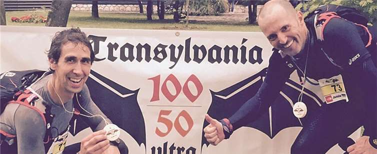 Christian Schawel (l.) und Michael Schulz (r.) sind stolz auf ihre Leistung in Transilvanien. privat